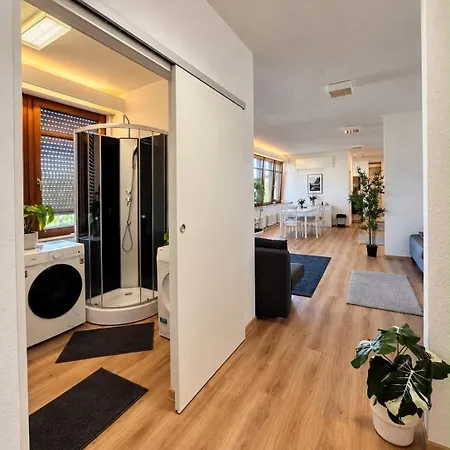 Gruppenwohnung Nahe Cannstatter Wasen Appartement *